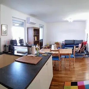 family-friendly-flat-with-balcony.vienna-besthotels.com/