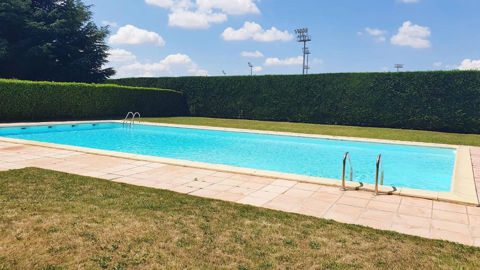 Hippodrome - Piscine - Parking Free - Metro Apartment Toulouse 0*,  France